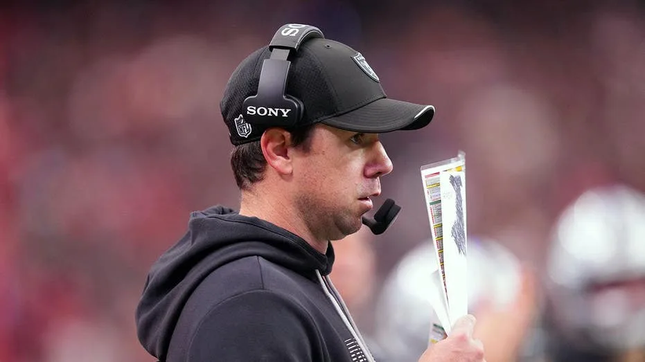 Klint Kubiak's Halftime Victory Prediction Against Chiefs Backfires as Raiders Fall Short